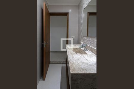 lavabo_4 de casa à venda com 3 quartos, 260m² em Parque Bristol, São Paulo