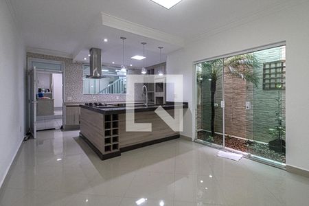 Casa à venda com 260m², 3 quartos e 2 vagassala de jantar