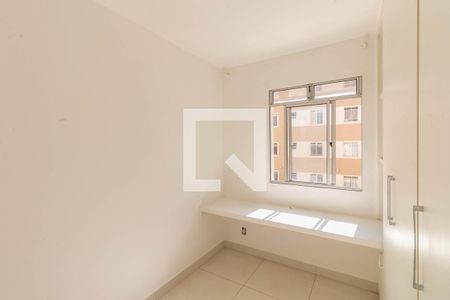 Quarto 1 de apartamento para alugar com 2 quartos, 55m² em Camargos, Belo Horizonte