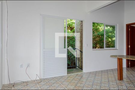 Sala de casa de condomínio para alugar com 1 quarto, 50m² em Lagoa da Conceição, Florianópolis