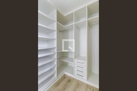 Casa à venda com 608m², 6 quartos e 6 vagasCloset 1 da Suíte 1