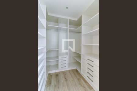 Casa à venda com 608m², 6 quartos e 6 vagasCloset 1 da Suíte 1