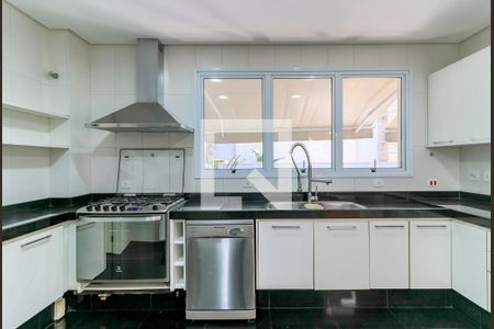 Casa à venda com 608m², 6 quartos e 6 vagasCozinha