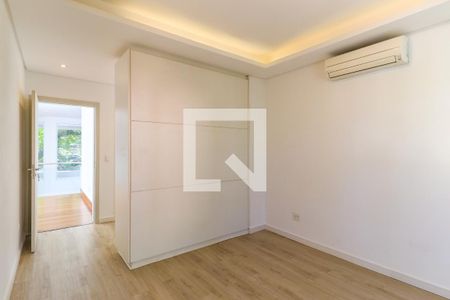 Casa à venda com 608m², 6 quartos e 6 vagasSuíte 2