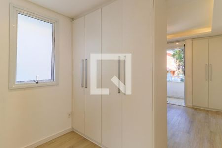 Casa à venda com 608m², 6 quartos e 6 vagasCloset da Suíte 2