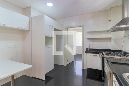 Casa à venda com 608m², 6 quartos e 6 vagasCozinha