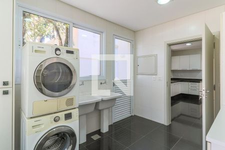 Casa à venda com 608m², 6 quartos e 6 vagasÁrea de Serviço