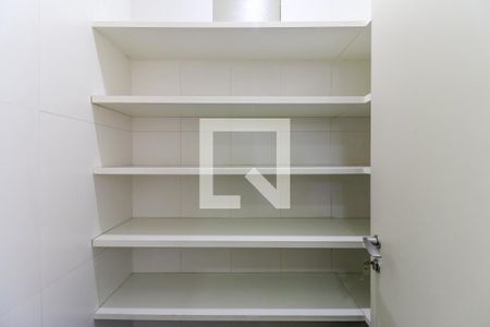 Casa à venda com 608m², 6 quartos e 6 vagasDespensa