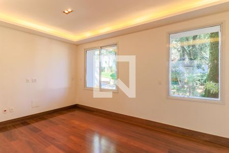 Casa à venda com 608m², 6 quartos e 6 vagasSala de TV