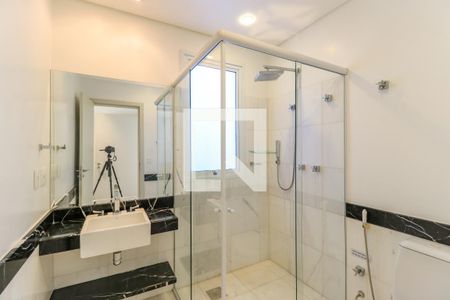 Casa à venda com 608m², 6 quartos e 6 vagasBanheiro da Suíte 4