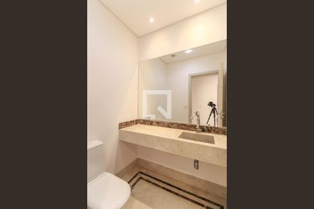 Casa à venda com 608m², 6 quartos e 6 vagasLavabo