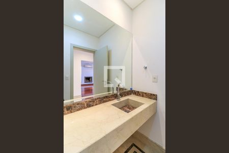 Casa à venda com 608m², 6 quartos e 6 vagasLavabo