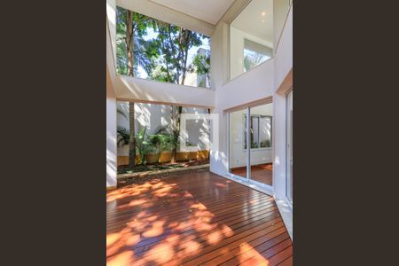 Casa à venda com 608m², 6 quartos e 6 vagasÁrea Externa/Piscina