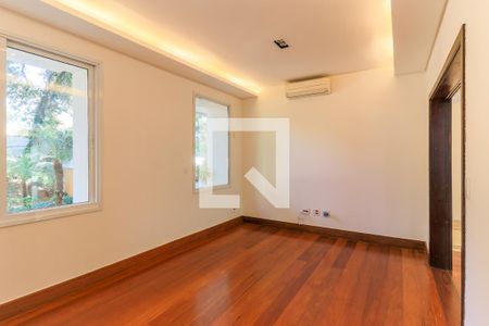 Casa à venda com 608m², 6 quartos e 6 vagasSala de TV