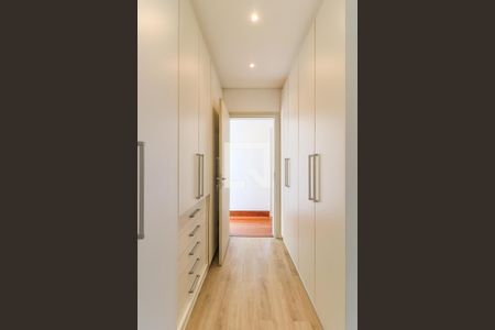 Casa à venda com 608m², 6 quartos e 6 vagasCloset 2 da Suíte 1