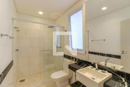 Casa à venda com 608m², 6 quartos e 6 vagasBanheiro da Suíte 2