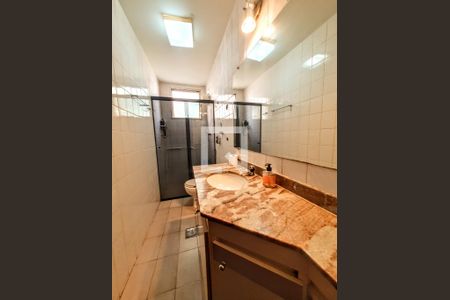 Banheiro de apartamento à venda com 3 quartos, 110m² em Sion, Belo Horizonte