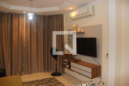 Sala de casa de condomínio para alugar com 3 quartos, 360m² em Jardim Ibiti do Paço, Sorocaba