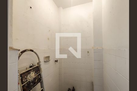 Apartamento à venda com 42m², 2 quartos e 1 vaga Apartamento à venda com 42m², 2 quartos e 1 vagaBanheiro de serviço