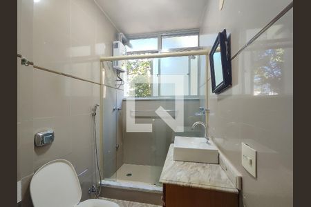 Apartamento à venda com 42m², 2 quartos e 1 vaga Apartamento à venda com 42m², 2 quartos e 1 vagaBanheiro Corredor