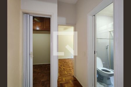 Corredor de apartamento para alugar com 2 quartos, 42m² em Grajaú, Rio de Janeiro