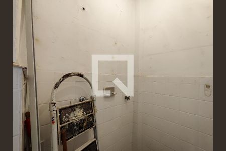 Apartamento à venda com 42m², 2 quartos e 1 vaga Apartamento à venda com 42m², 2 quartos e 1 vagaBanheiro de serviço