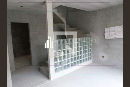 Casa à venda com 132m², 3 quartos e 2 vagas