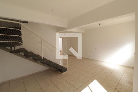 Sala de casa de condomínio para alugar com 3 quartos, 92m² em Morada da Colina, Uberlândia