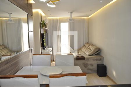Sala de apartamento para alugar com 3 quartos, 66m² em Del Castilho, Rio de Janeiro
