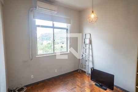 Quarto  de apartamento à venda com 3 quartos, 90m² em Laranjeiras, Rio de Janeiro
