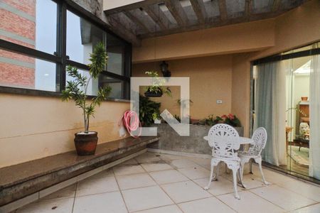 Apartamento à venda com 450m², 6 quartos e 6 vagas Apartamento à venda com 450m², 6 quartos e 6 vagasVaranda