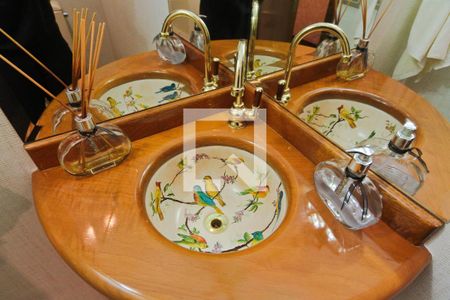 Apartamento à venda com 450m², 6 quartos e 6 vagas Apartamento à venda com 450m², 6 quartos e 6 vagasLavabo