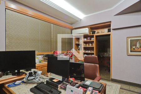 Apartamento à venda com 450m², 6 quartos e 6 vagas Apartamento à venda com 450m², 6 quartos e 6 vagasEscritório