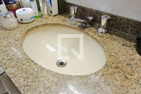 Apartamento à venda com 450m², 6 quartos e 6 vagas Apartamento à venda com 450m², 6 quartos e 6 vagasBanheiro da Suíte 3