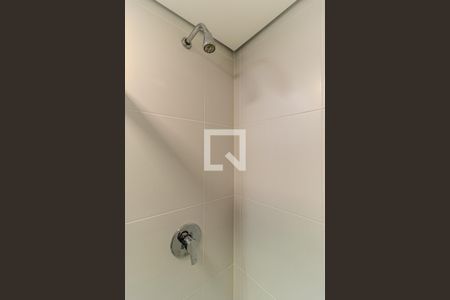 Banheiro de kitnet/studio para alugar com 1 quarto, 22m² em Santa Ifigênia, São Paulo