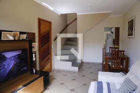 Sala de casa à venda com 3 quartos, 160m² em Jardim Santo Elias, São Paulo