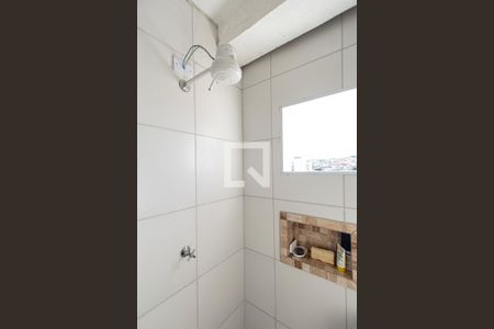 Banheiro de kitnet/studio para alugar com 1 quarto, 30m² em Parque das Laranjeiras, Sorocaba