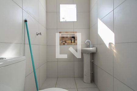 Banheiro de kitnet/studio para alugar com 1 quarto, 30m² em Parque das Laranjeiras, Sorocaba