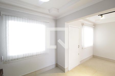 Sala de casa de condomínio para alugar com 4 quartos, 120m² em Morada da Colina, Uberlândia