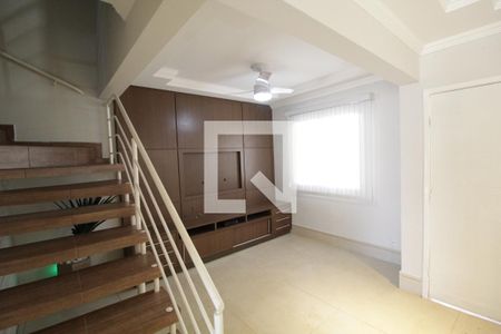 Sala de casa de condomínio para alugar com 4 quartos, 120m² em Morada da Colina, Uberlândia