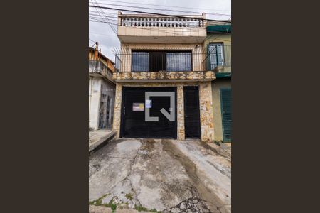 Casa para alugar com 210m², 2 quartos e sem vagaFachada