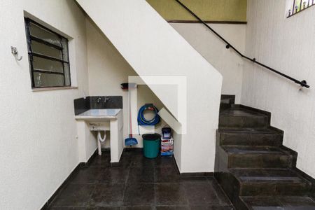 Casa para alugar com 210m², 2 quartos e sem vagaÁrea de Serviço
