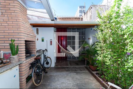 Quintal de casa à venda com 2 quartos, 122m² em Água Branca, São Paulo