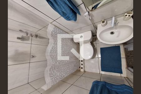 Banheiro de kitnet/studio para alugar com 1 quarto, 40m² em Laranjeiras, Rio de Janeiro