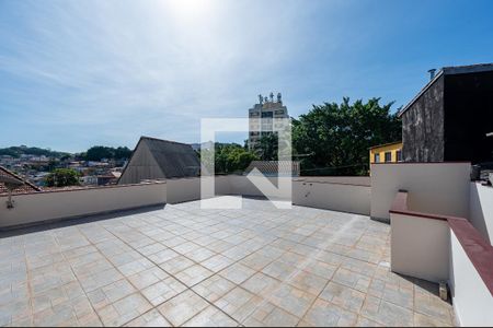 Casa para alugar com 2000m², 3 quartos e 4 vagas Casa para alugar com 2000m², 3 quartos e 4 vagasTerraço
