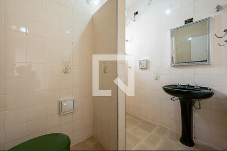 Casa para alugar com 2000m², 3 quartos e 4 vagas Casa para alugar com 2000m², 3 quartos e 4 vagasBanheiro da Suíte 2