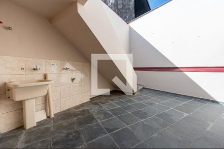 Casa para alugar com 2000m², 3 quartos e 4 vagas Casa para alugar com 2000m², 3 quartos e 4 vagasQuintal 1