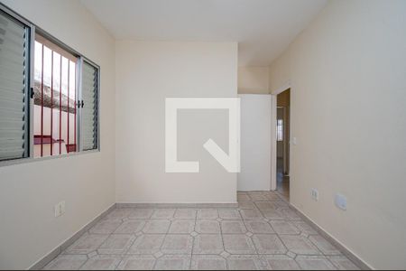 Casa para alugar com 2000m², 3 quartos e 4 vagas Casa para alugar com 2000m², 3 quartos e 4 vagasQuarto