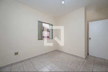 Casa para alugar com 2000m², 3 quartos e 4 vagas Casa para alugar com 2000m², 3 quartos e 4 vagasQuarto