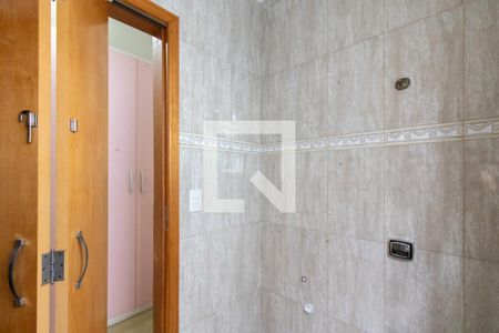 Banheiro da Suíte 3 de casa à venda com 3 quartos, 185m² em Jardim Bom Clima, Guarulhos